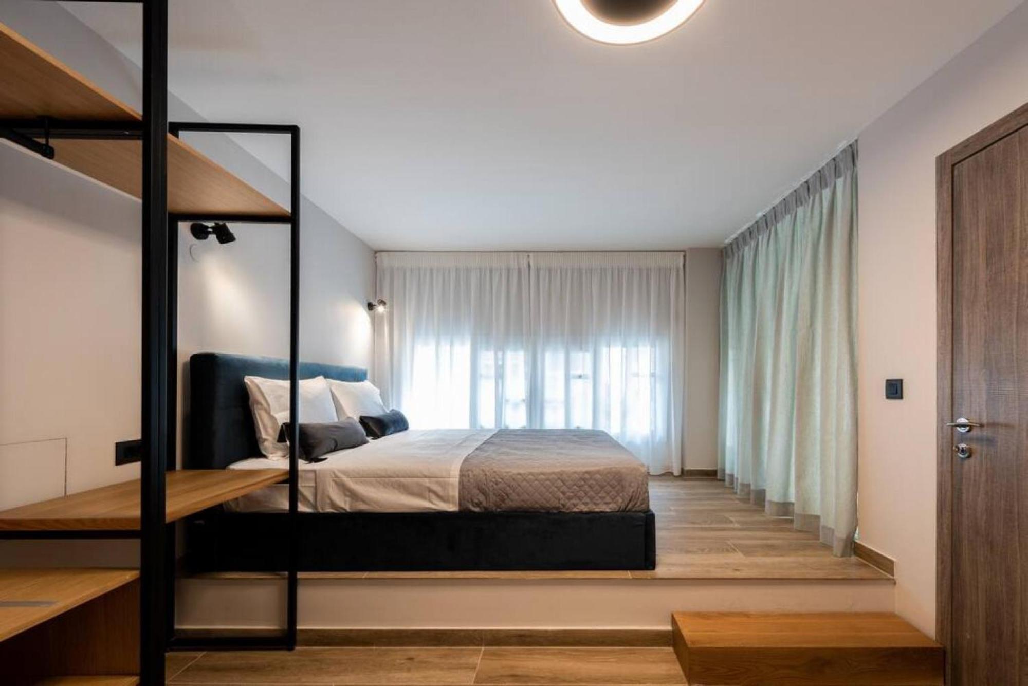 Luxurious Maisonette In 이오아니아 외부 사진