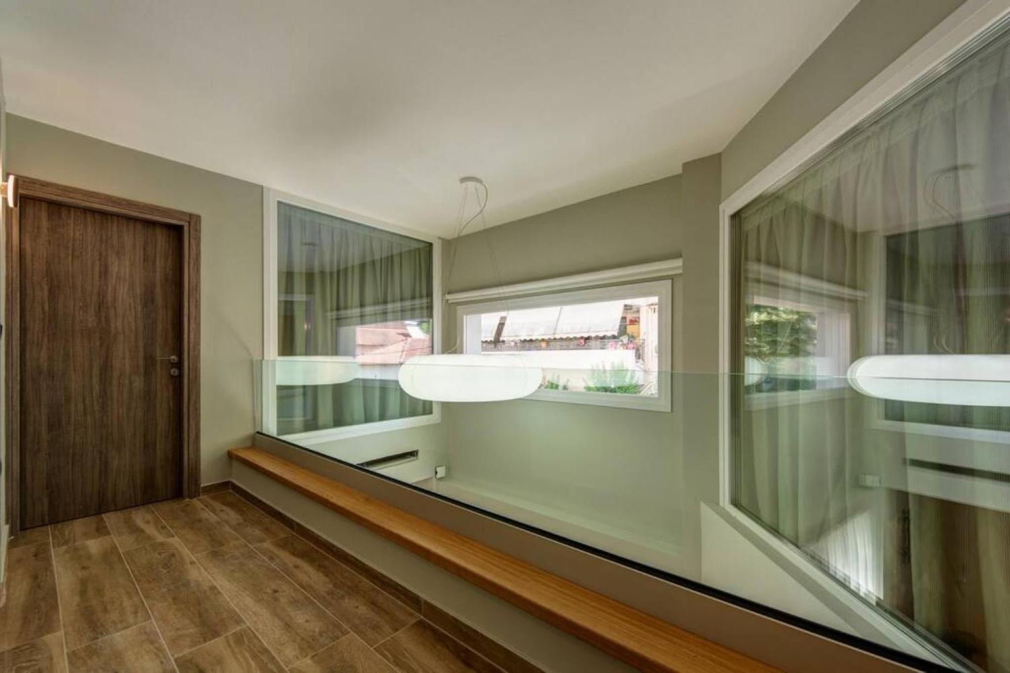 Luxurious Maisonette In 이오아니아 외부 사진
