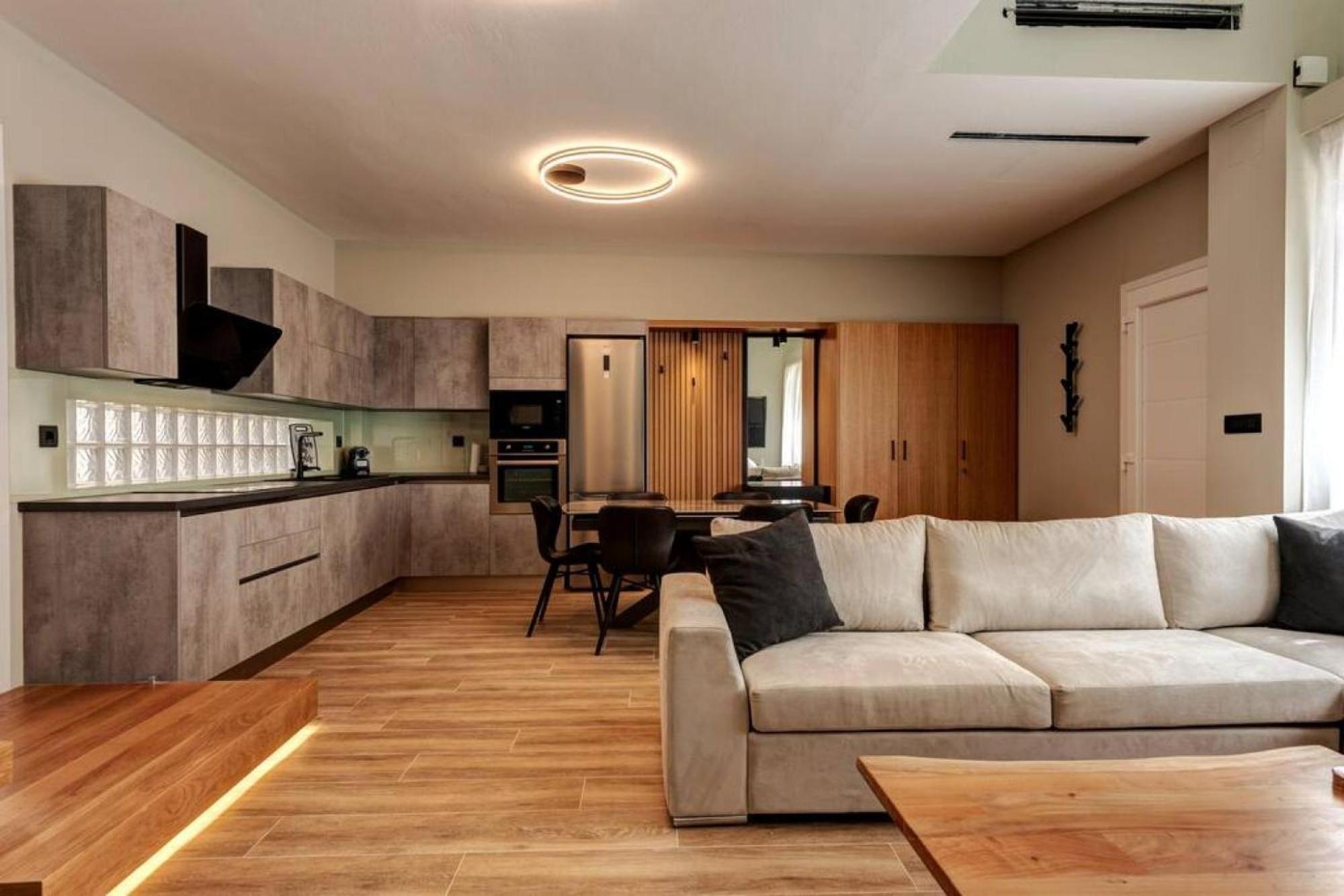 Luxurious Maisonette In 이오아니아 외부 사진