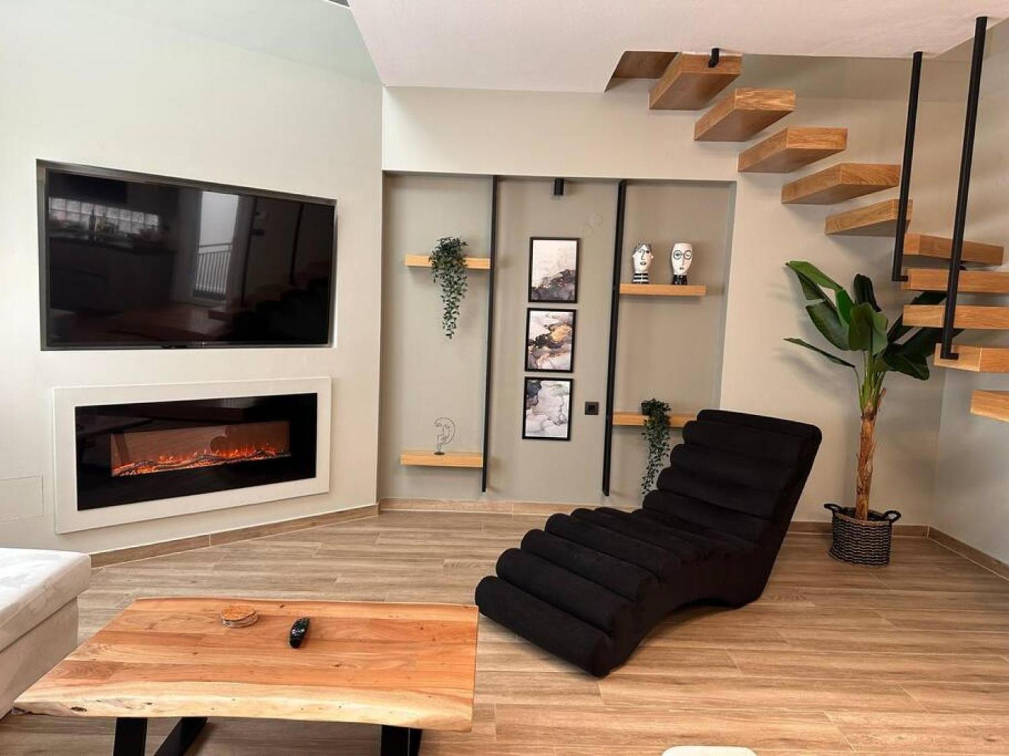 Luxurious Maisonette In 이오아니아 외부 사진
