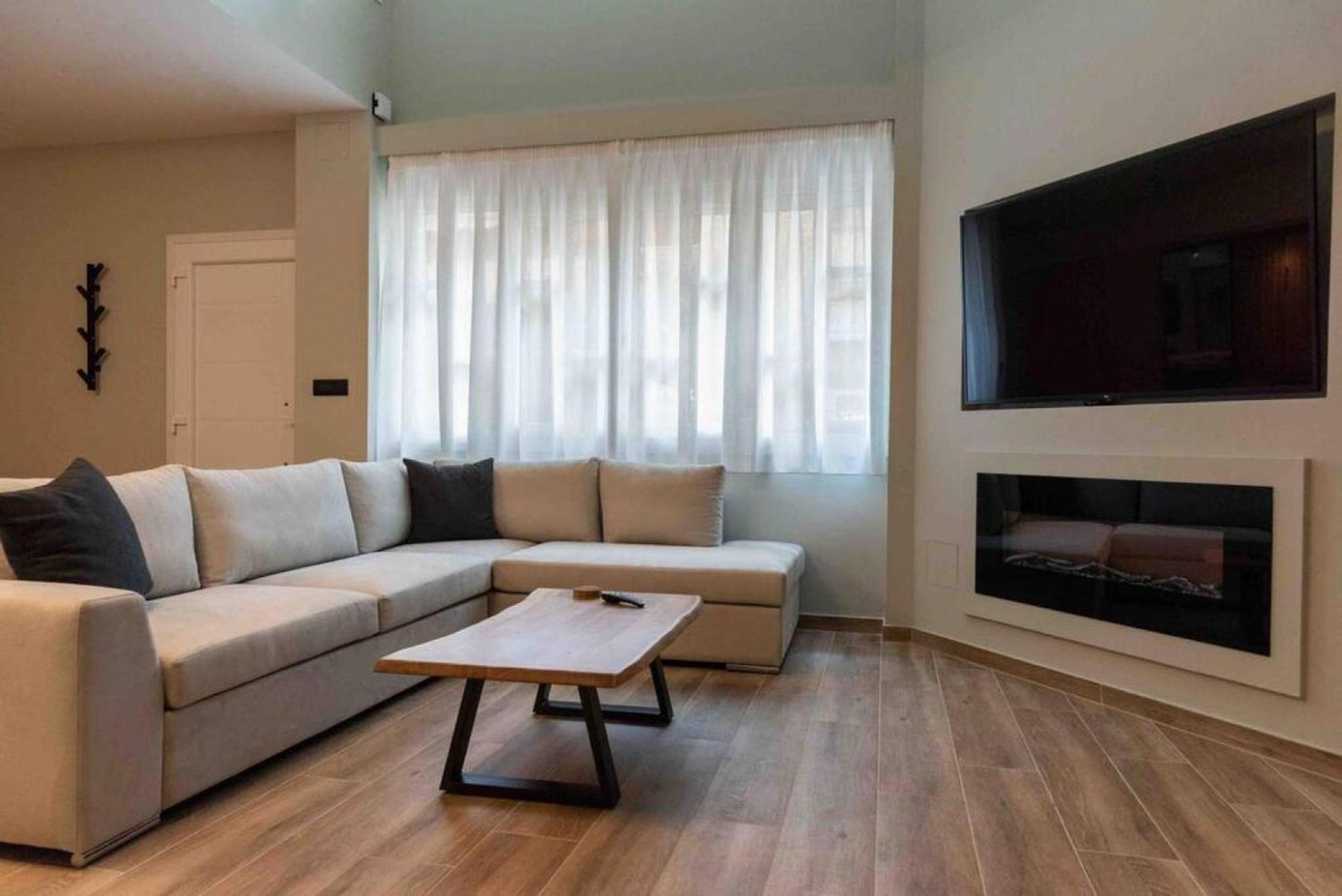 Luxurious Maisonette In 이오아니아 외부 사진